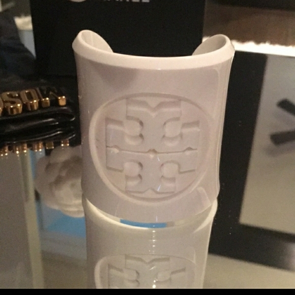 Tory Burch Cuff White lucite - Picture 14 of 15